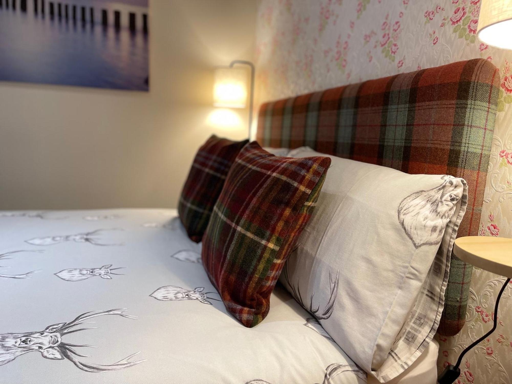 Carisbrooke Guest House Инвернес Екстериор снимка